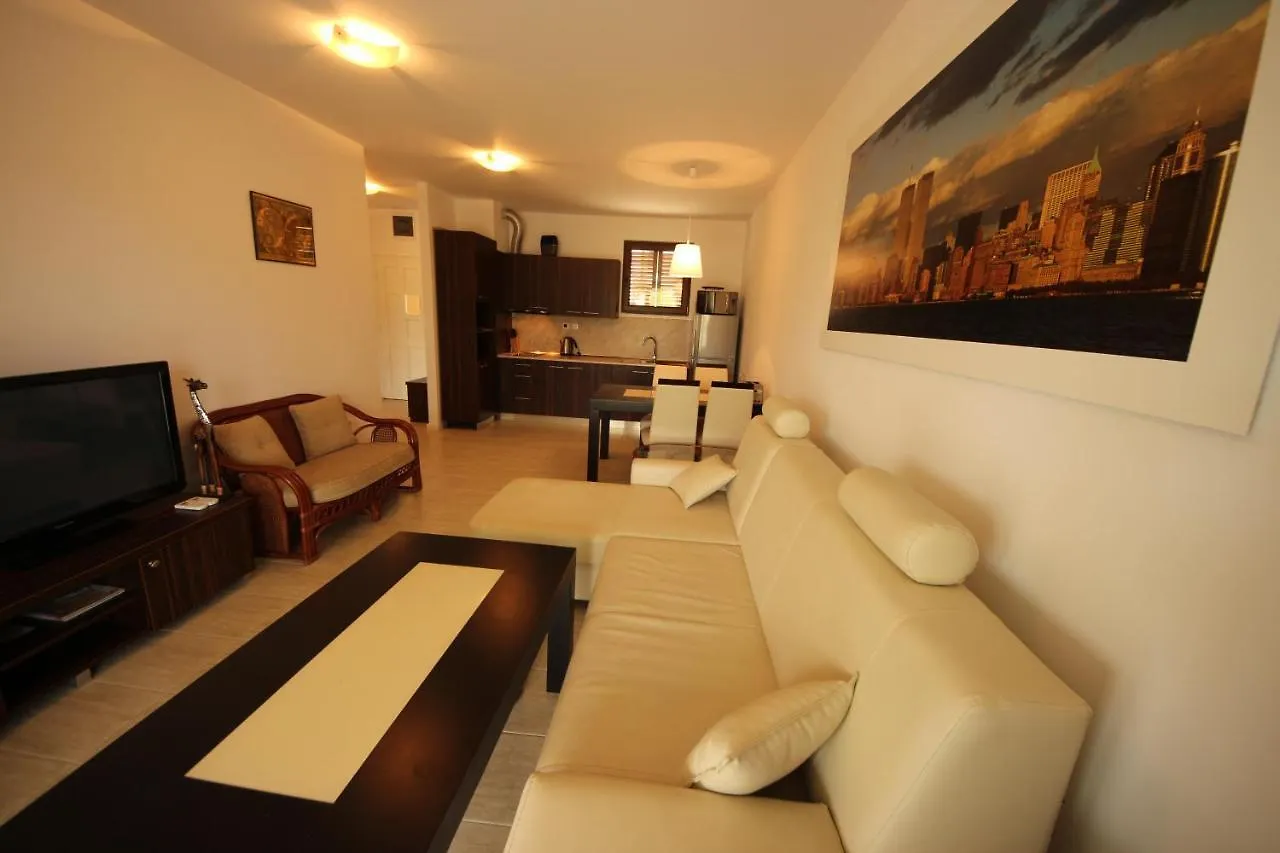 Menada Kavaci Sozopol Apartments